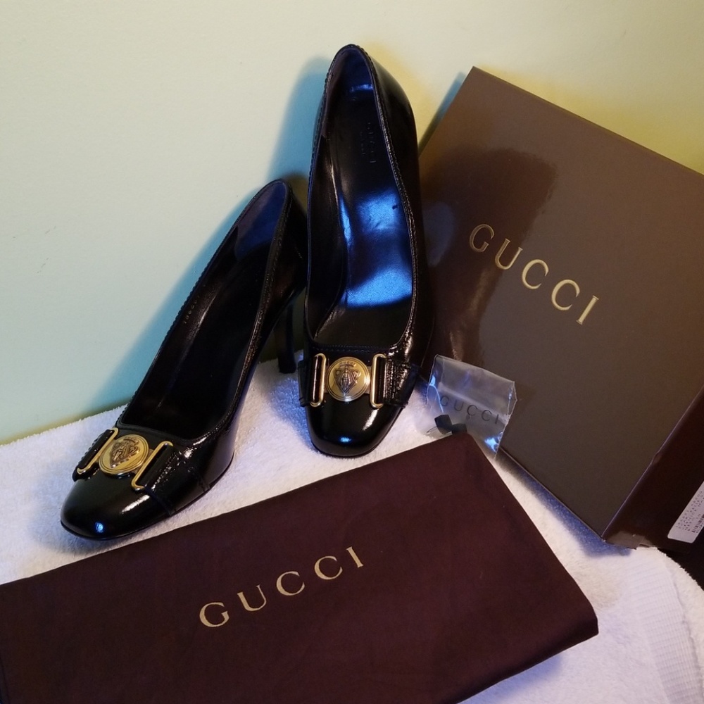 Gucci Shoe - Picture 1 of 10